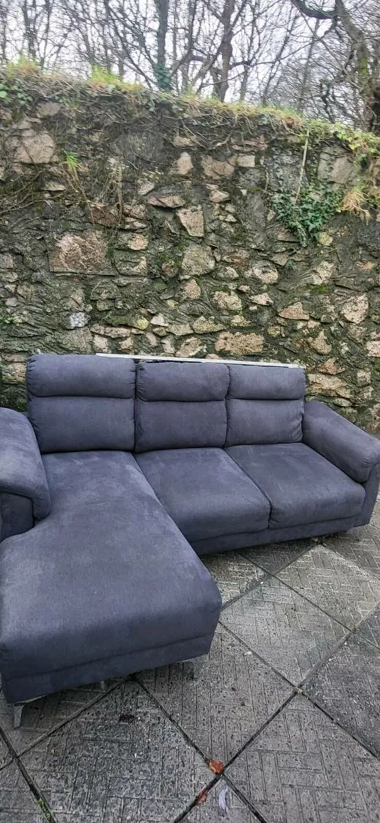 L shape couch - Image 1