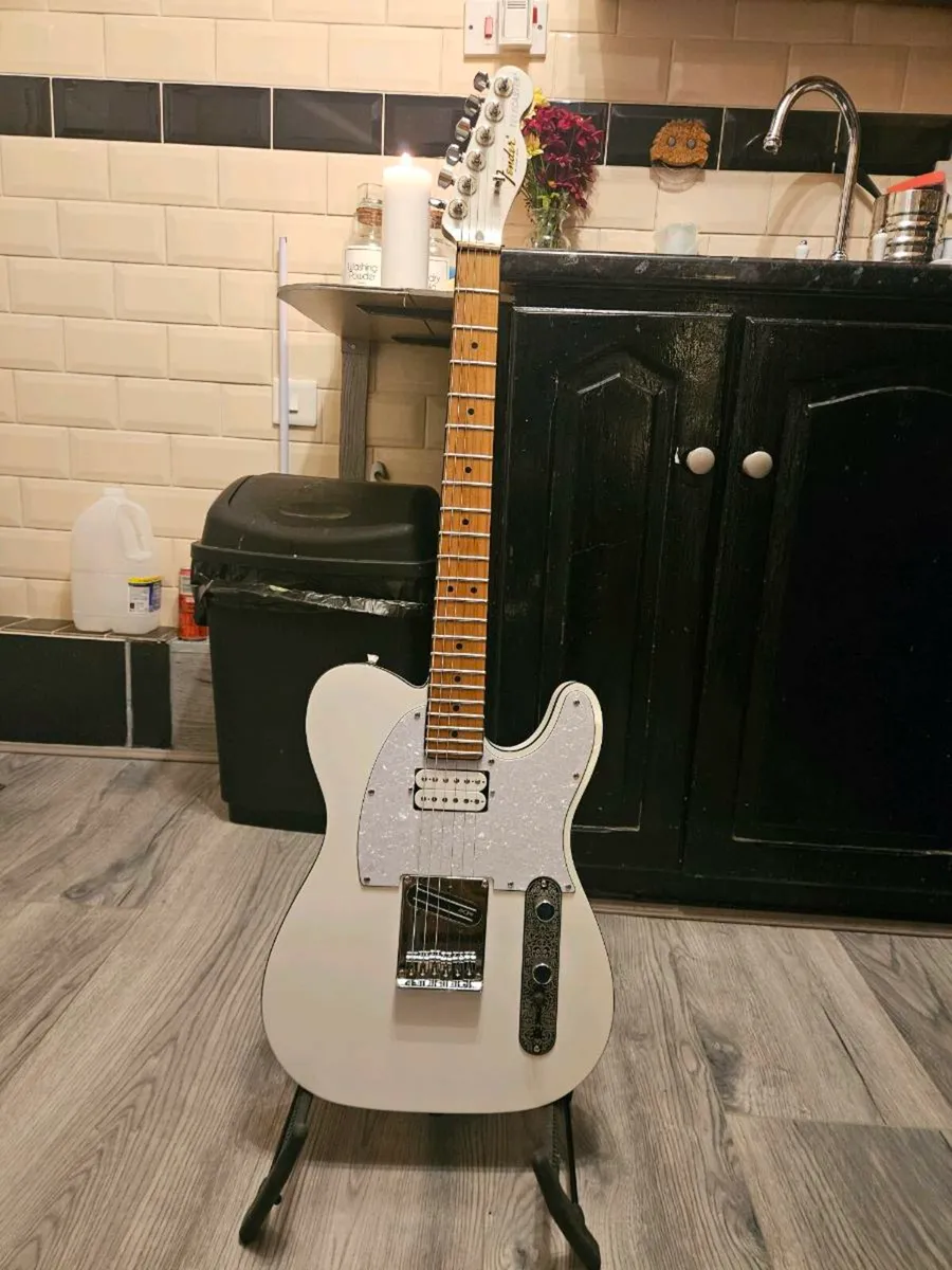 Squier contemporary telecaster - Image 1