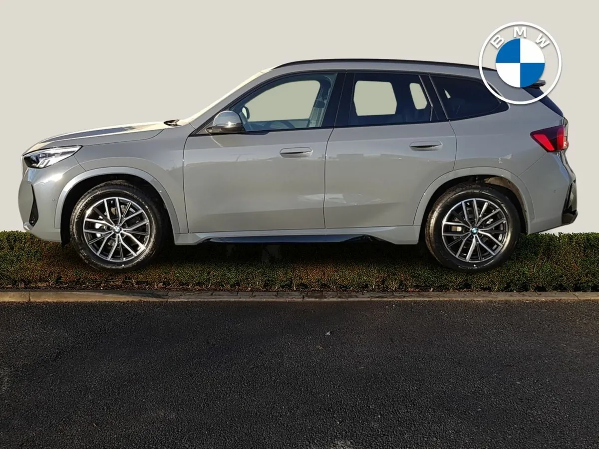 BMW iX1 iX1 eDrive20 M Sport - Image 3