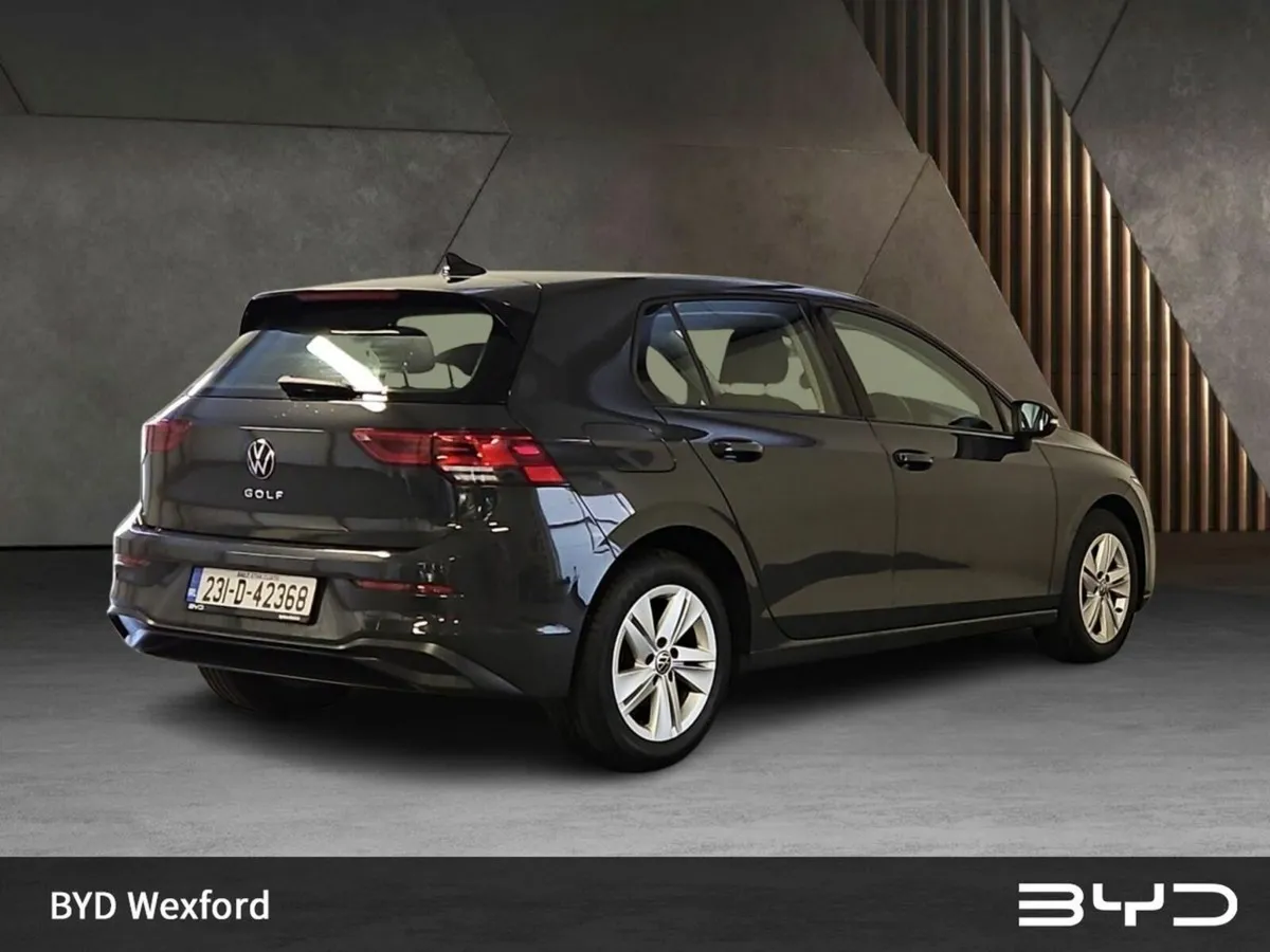 Volkswagen Golf (Deposit taken) 2.0 TDI 115HP Life - Image 4