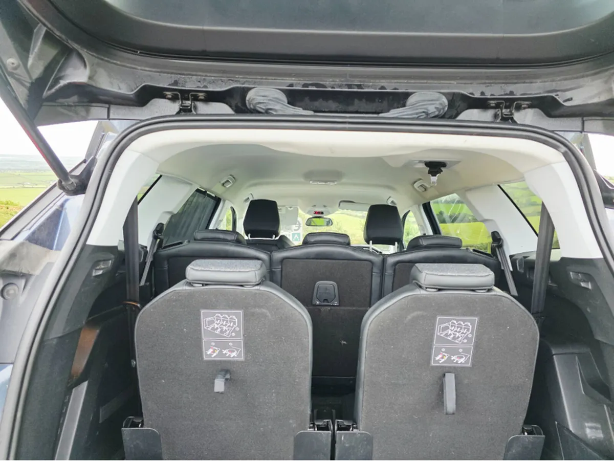 Peugeot 5008 ALLURE 1.5 BLUE HDI 130 6 6.2 4DR - Image 4