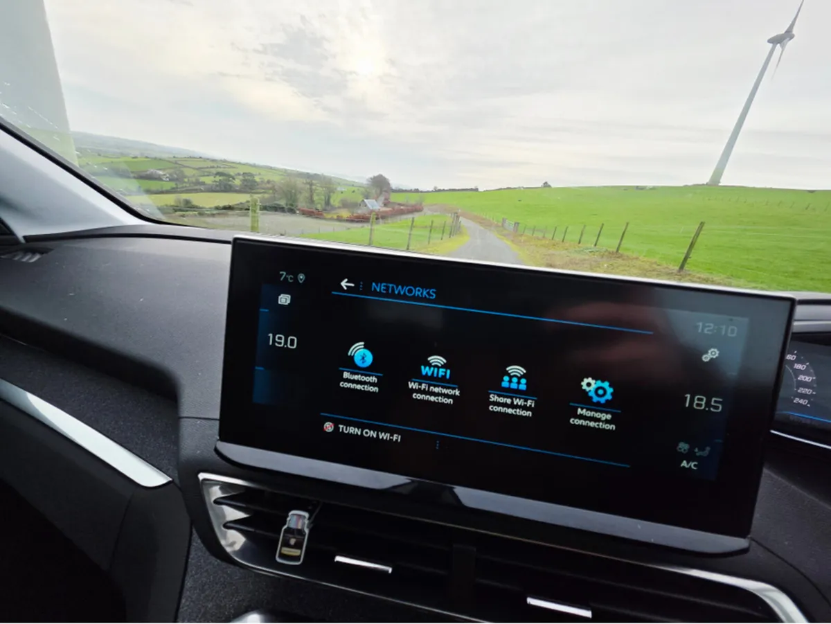 Peugeot 3008 FL ALLURE 1.5 BLUE HDI 13 130 6.2 - Image 4