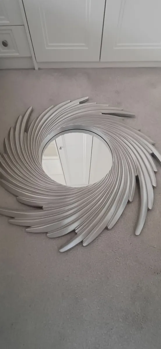 Mirror - Image 1