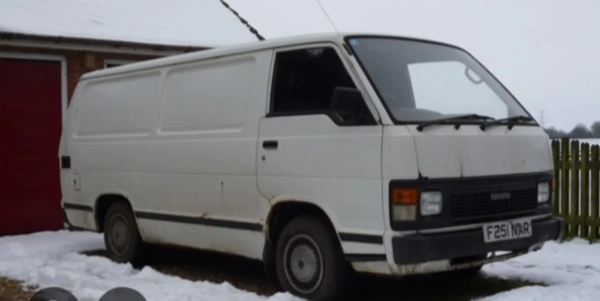 Anyone got any old model hiace vans - Image 4