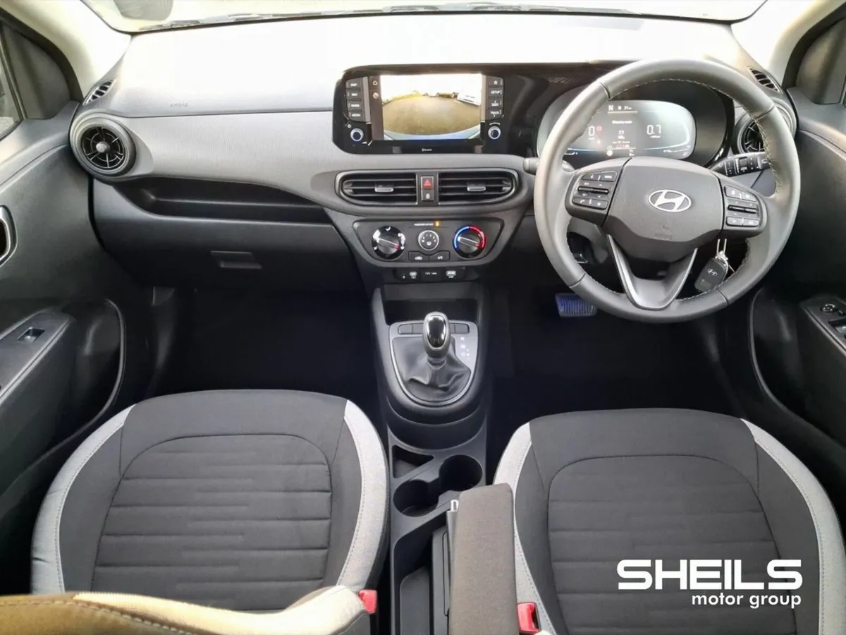 Hyundai i10 Deluxe Plus Auto - Image 3