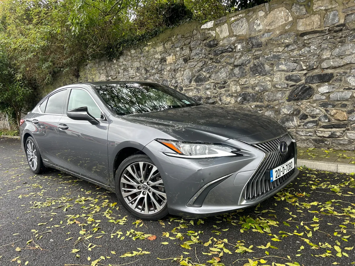Lexus ES 2020 300H LUXURY CAR PLAY 4DR AUTO - Image 4