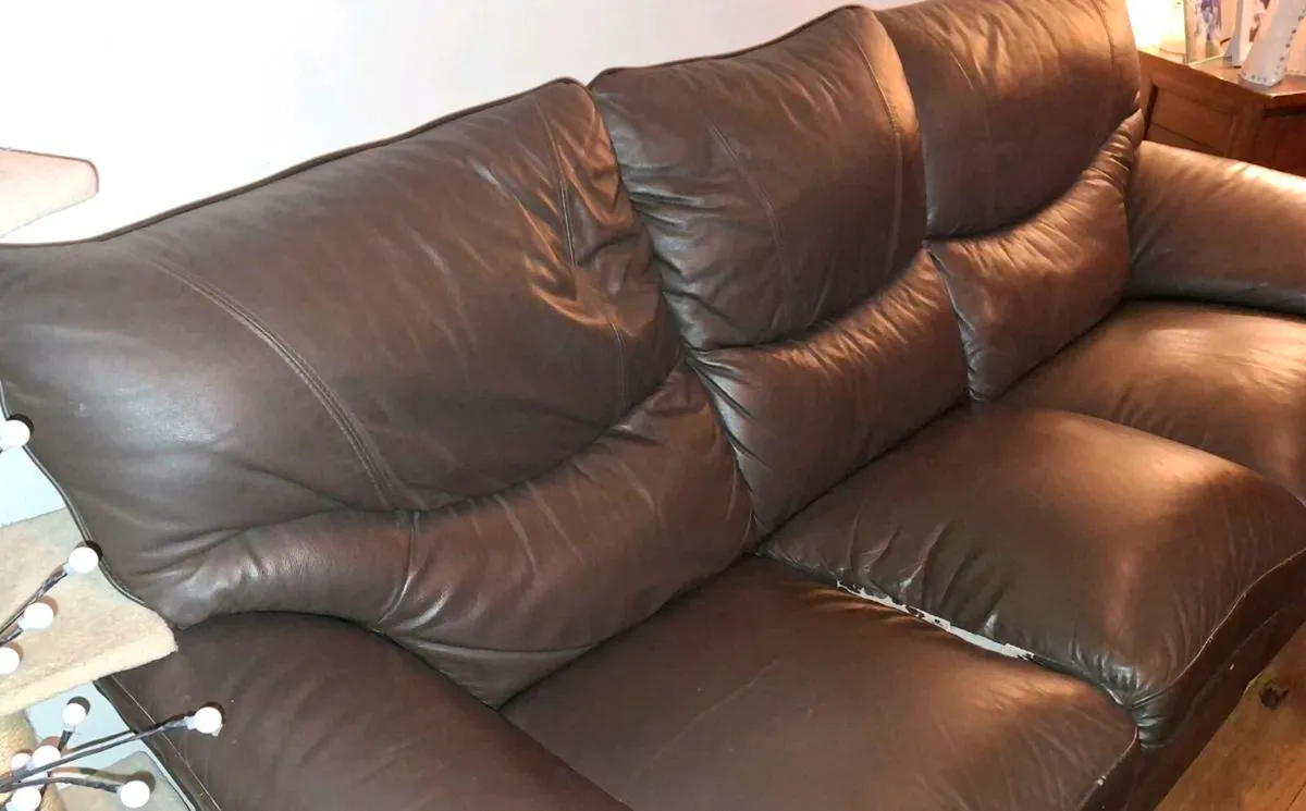 Recliner couches - Image 2