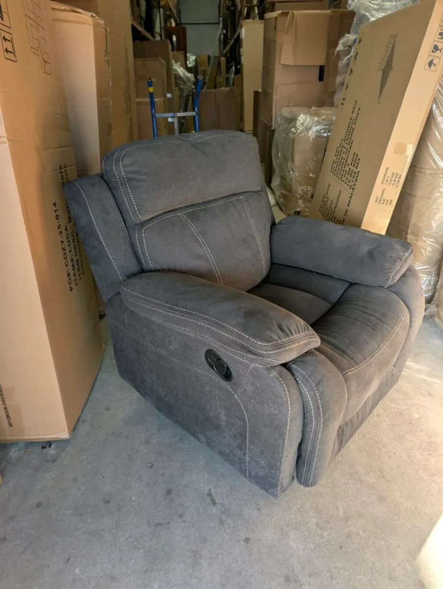 Reclining chair - Image 1