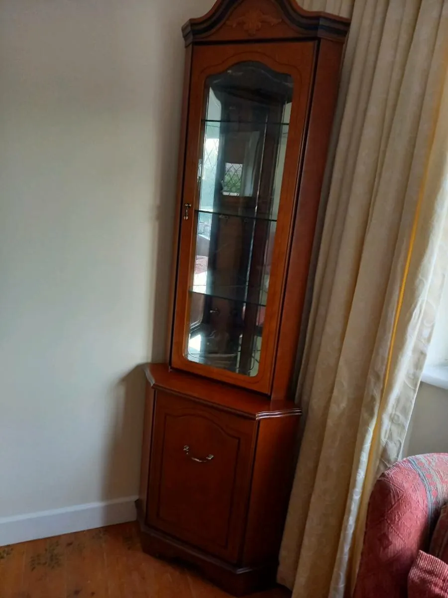 Corner piece for living room. - Image 2