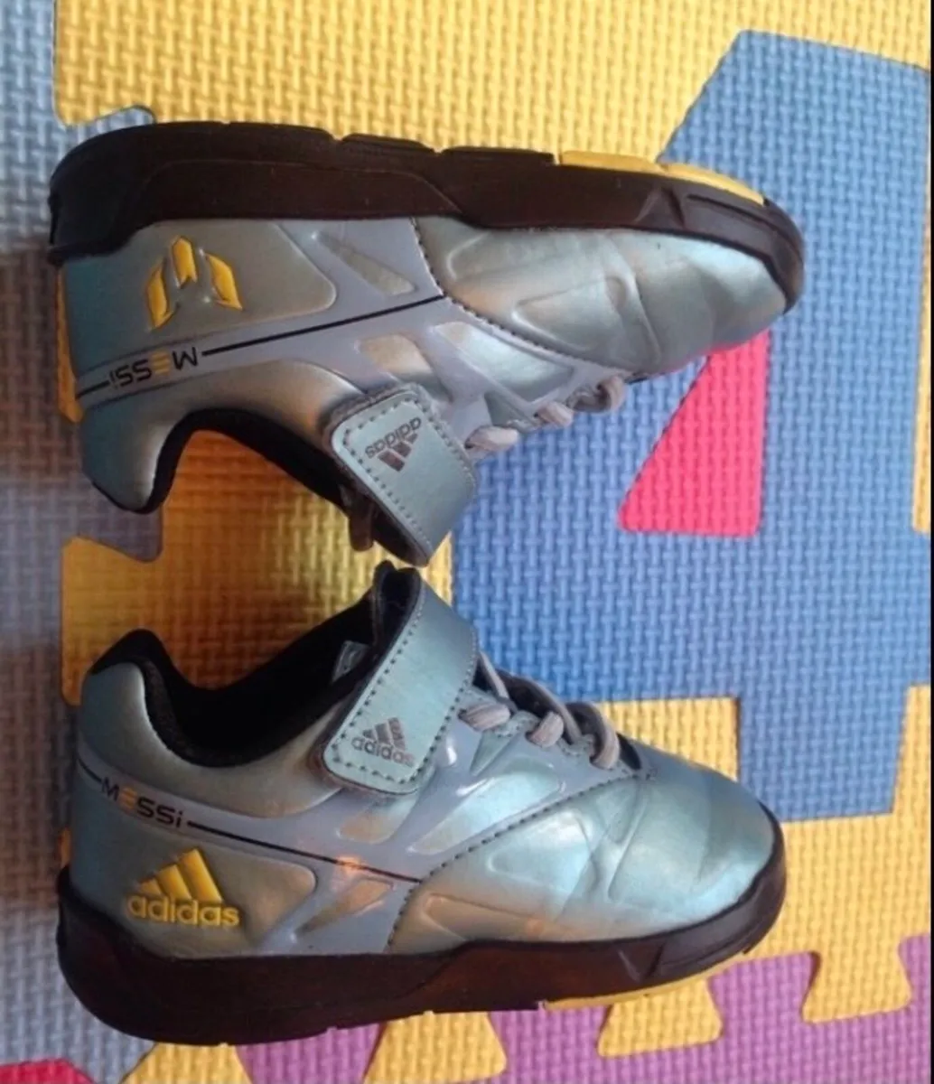 Adidas runners 5uk - Image 1