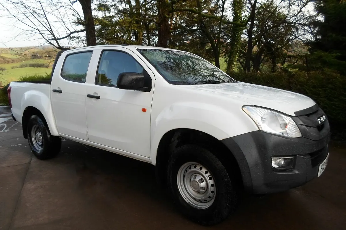 Isuzu D-Max - Image 1