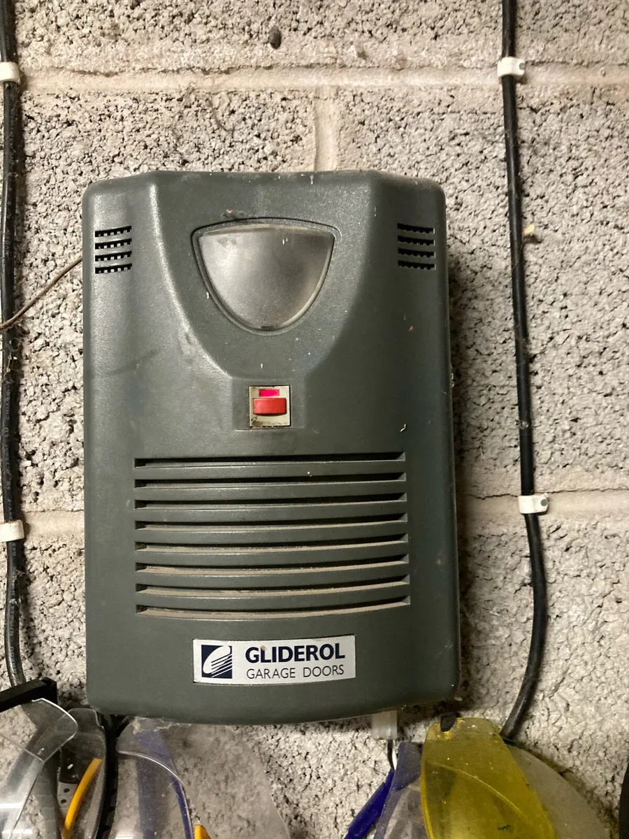 Gliderol Electric Garage Roller Door 315cm/10ft 4” - Image 2