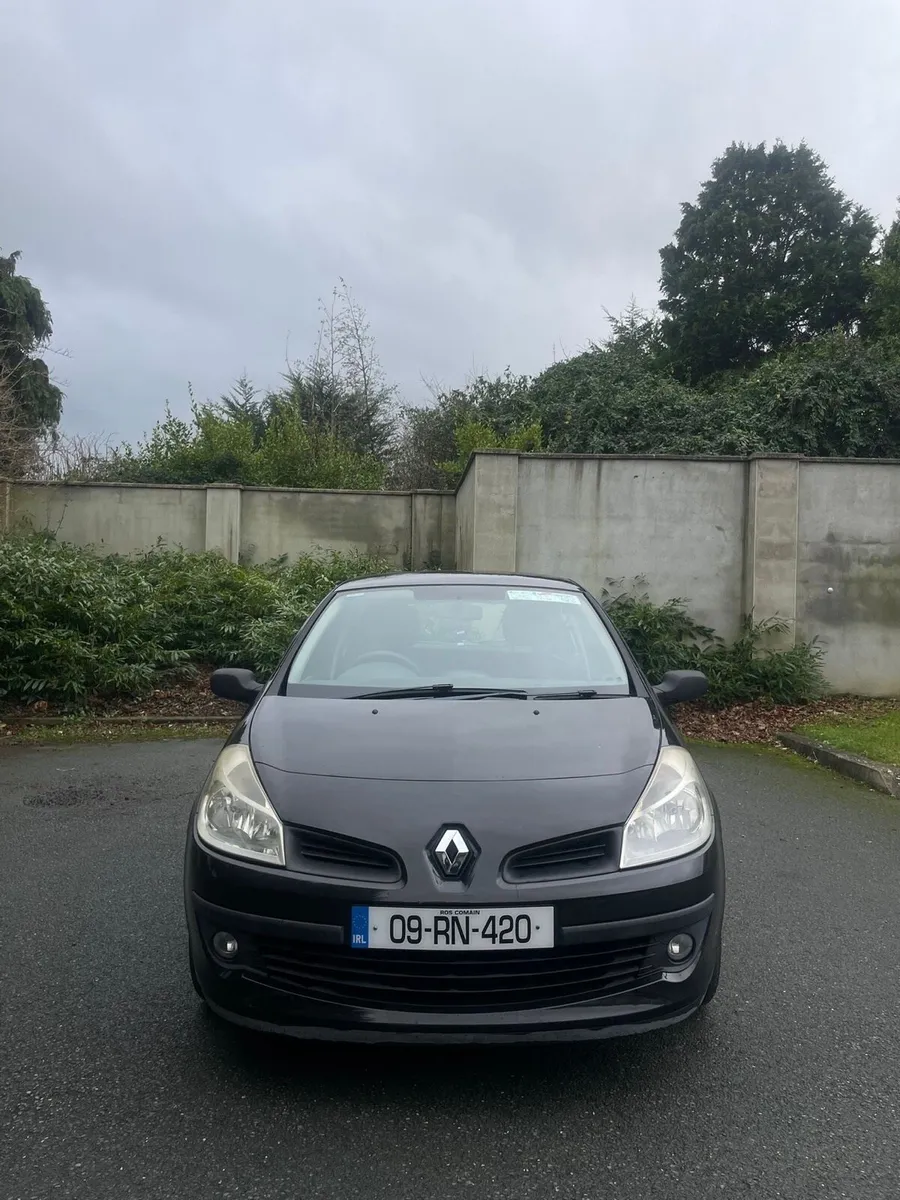 Renault Clio - Image 2