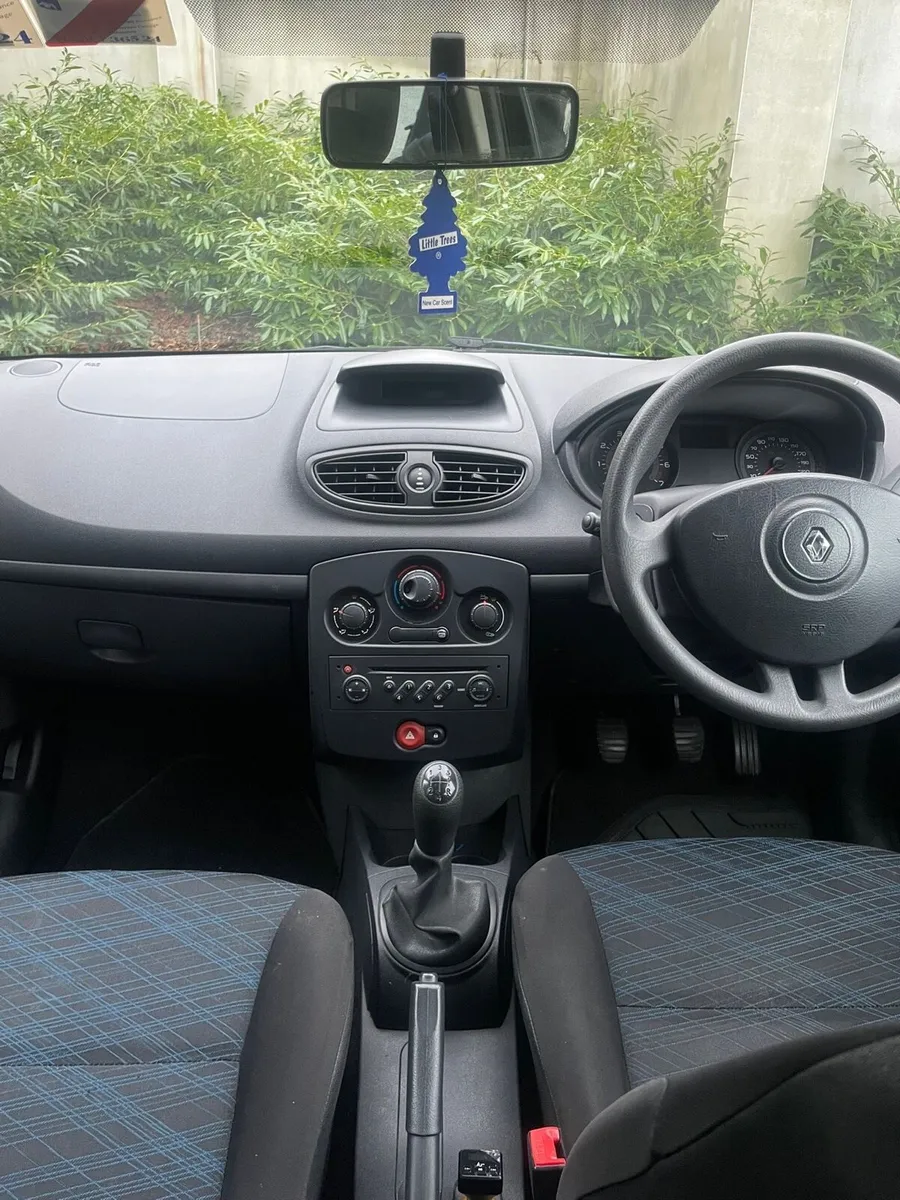Renault Clio - Image 4