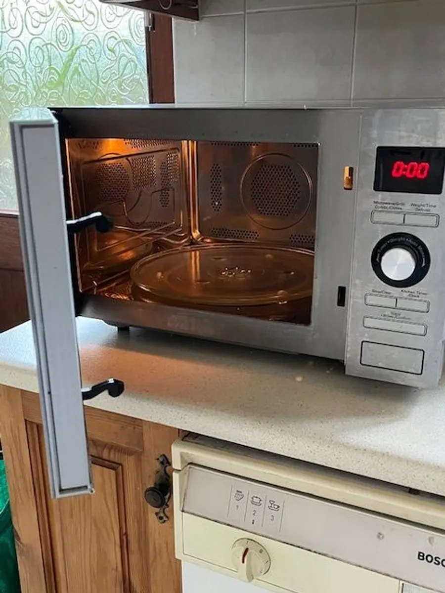 Microwave cooker for sale - Image 2
