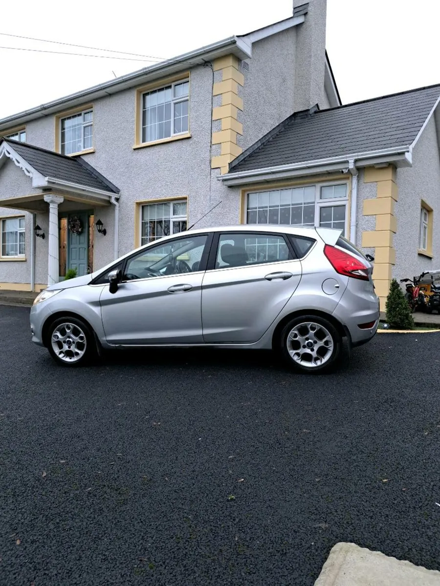 Ford fiesta - Image 4