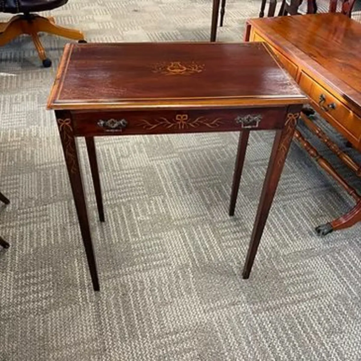 Beautiful mahogany Irish made 19th century marquet