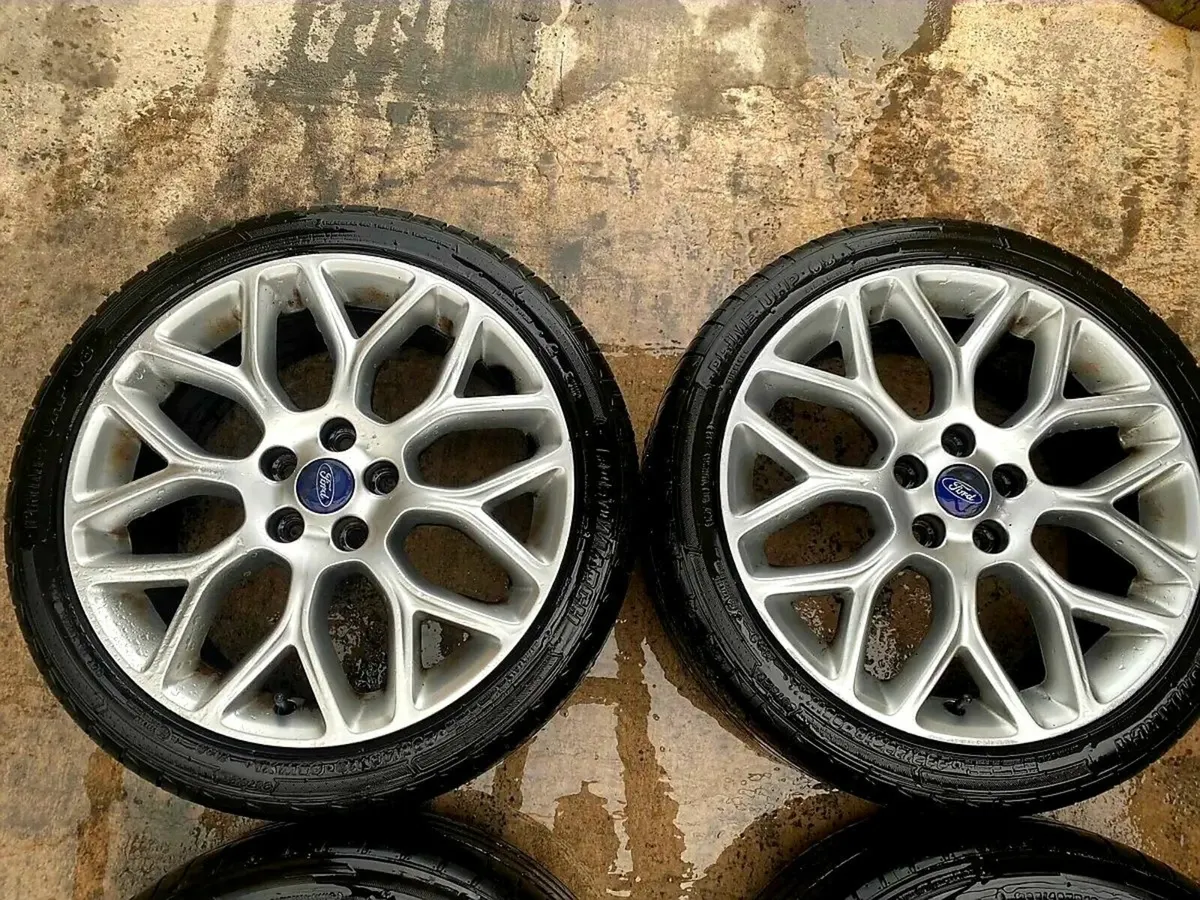 Genuine 5x108 Ford ST 18inch Alloys - Image 2