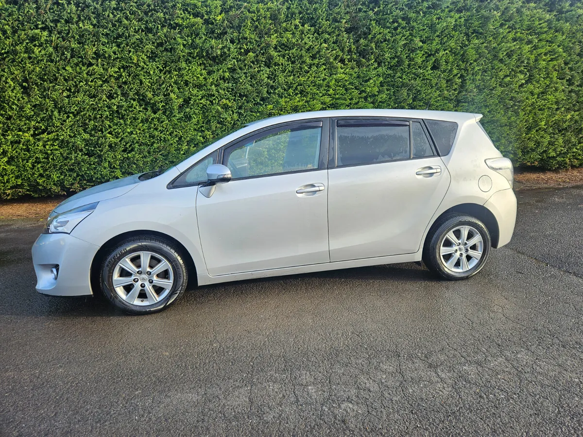 Toyota Verso 2015 1.6 D -4D 112 BHP AURA 7 SEATS - Image 4
