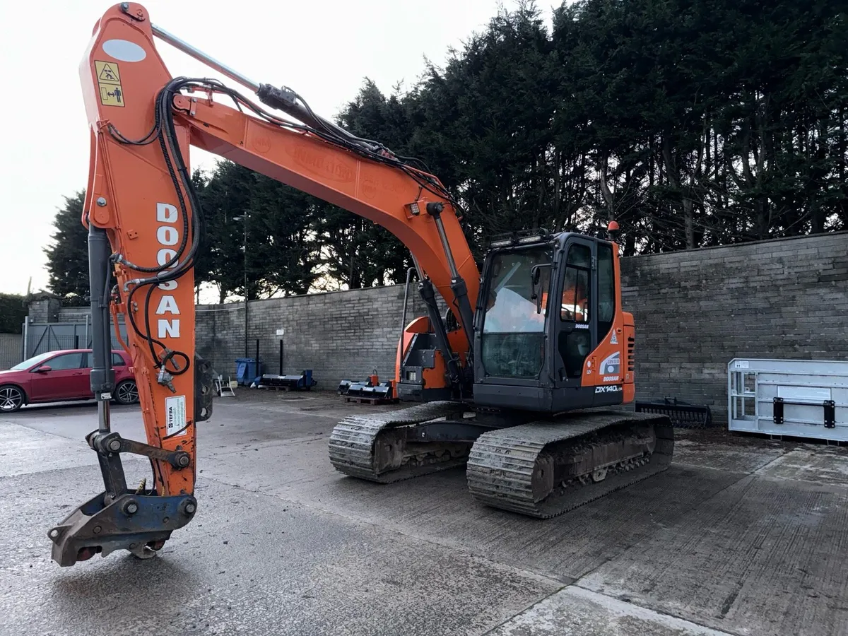 Doosan 140 - Image 1
