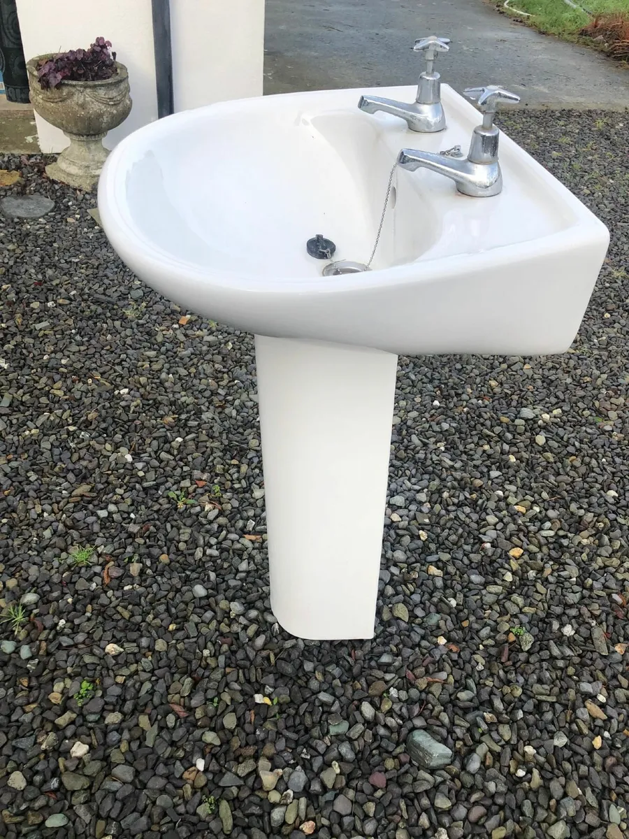 Bathroom Sink - Image 4