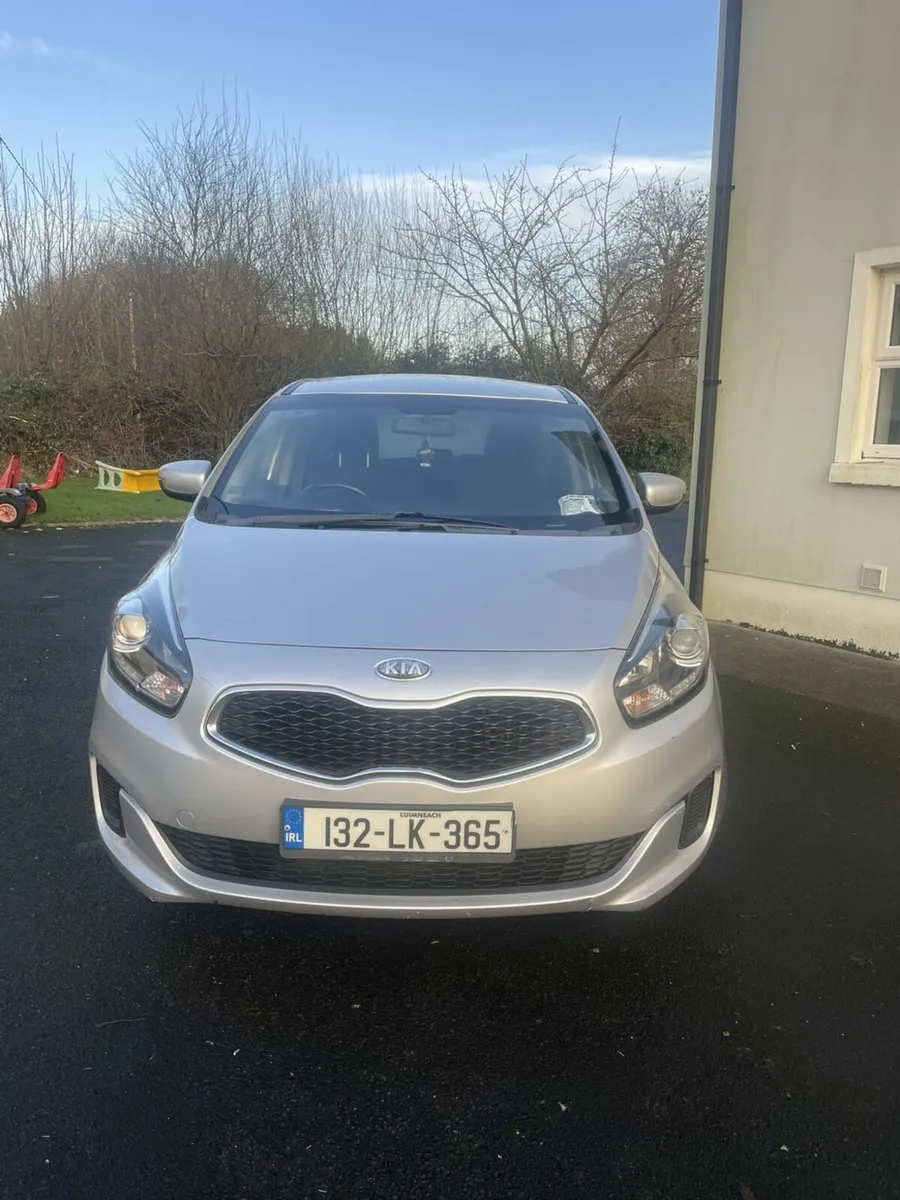 7 seater Kia carens - Image 2