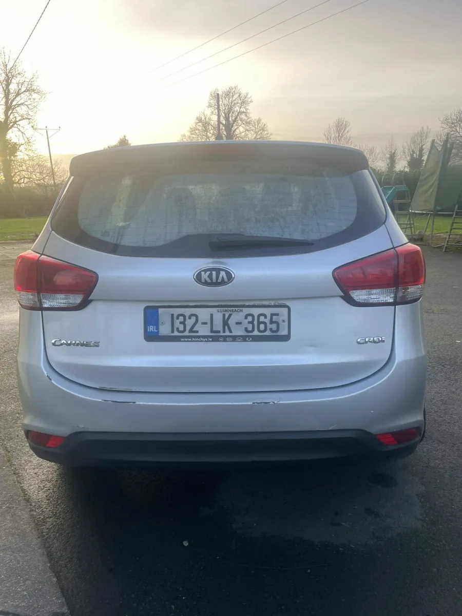 7 seater Kia carens - Image 3