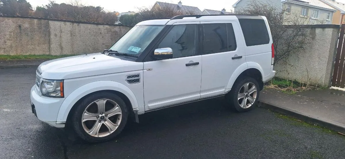 2011 Land Rover Discovery 4 - Image 1