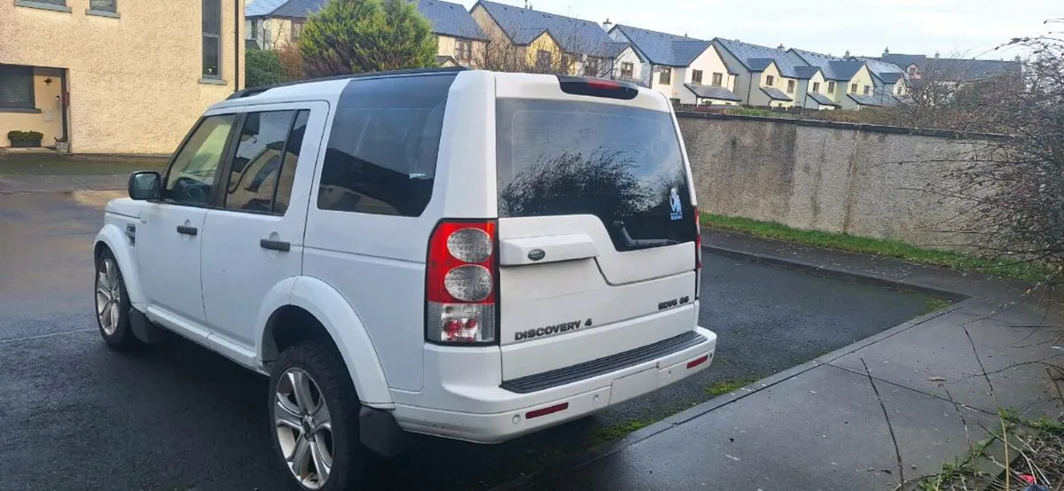 2011 Land Rover Discovery 4 - Image 3