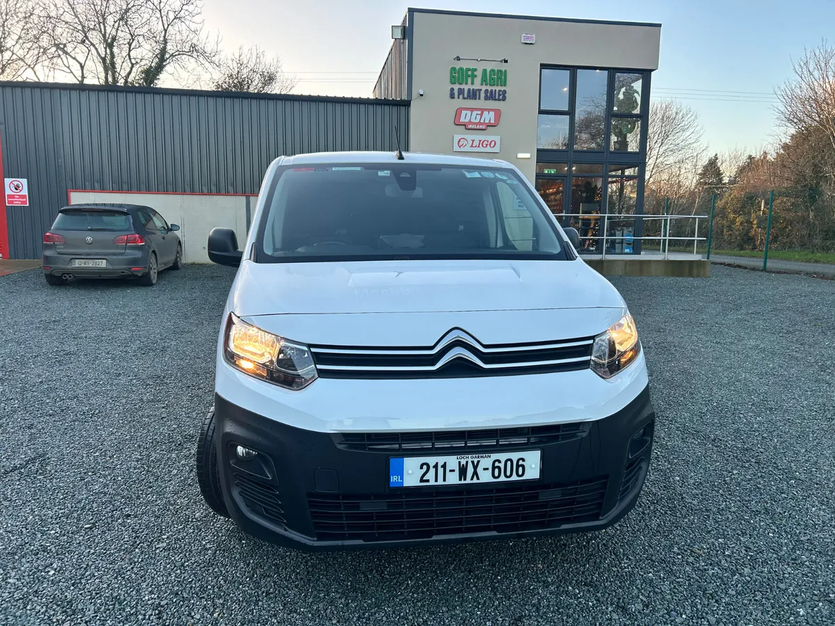 Citroen Berlingo 2021 - Image 2