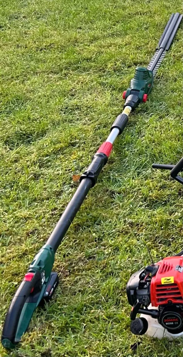 Bosch battery hedge cutter - Image 4