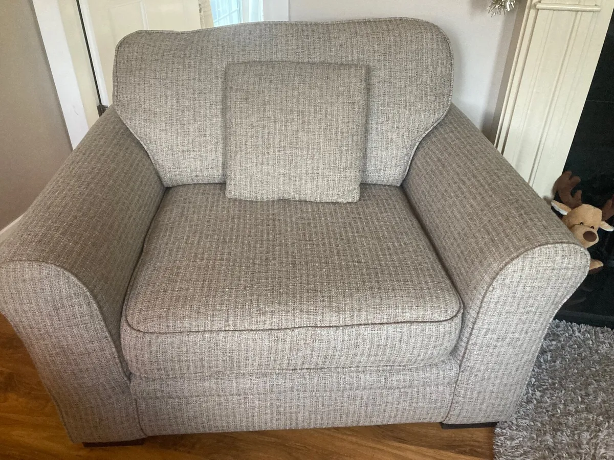 Sitting room suite - Image 4