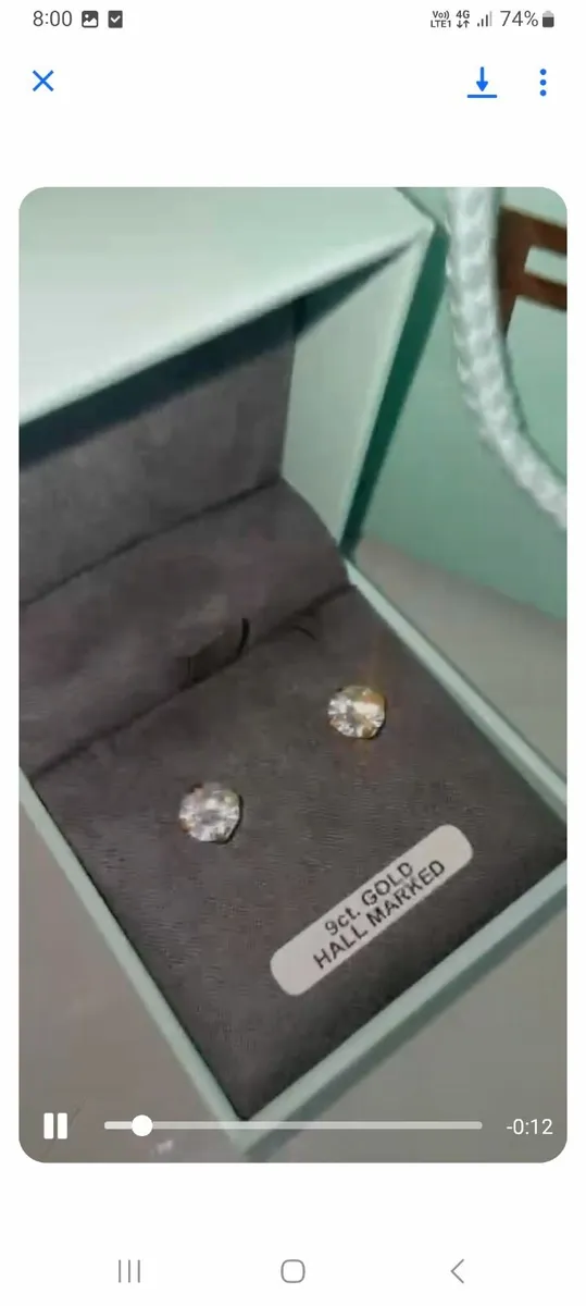 9 ct diamond stud earrings - Image 1