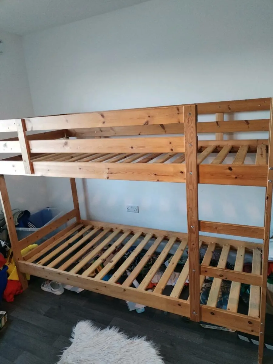 Bunk beds - Image 1