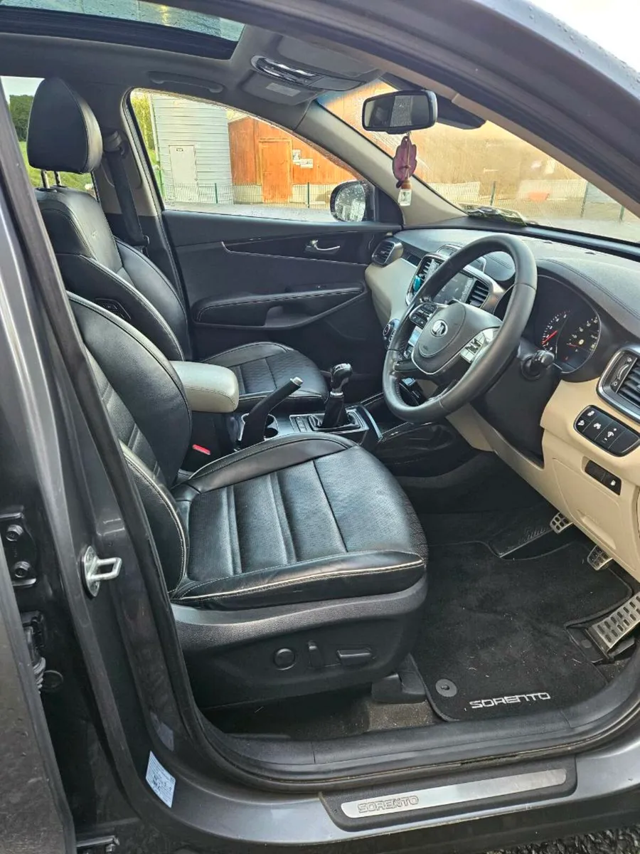 Kia sorento - Image 2