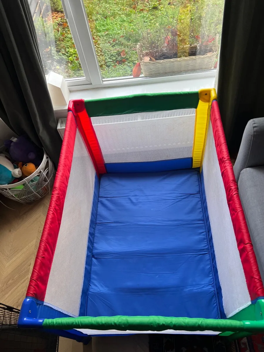 Baby travel cot & playpen - Image 2