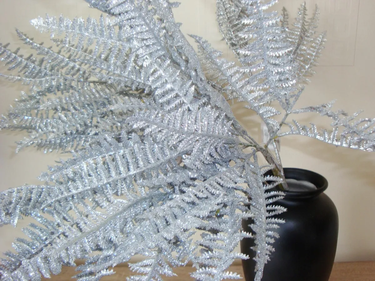 Silver fern stems picks - set of 5 - Image 2