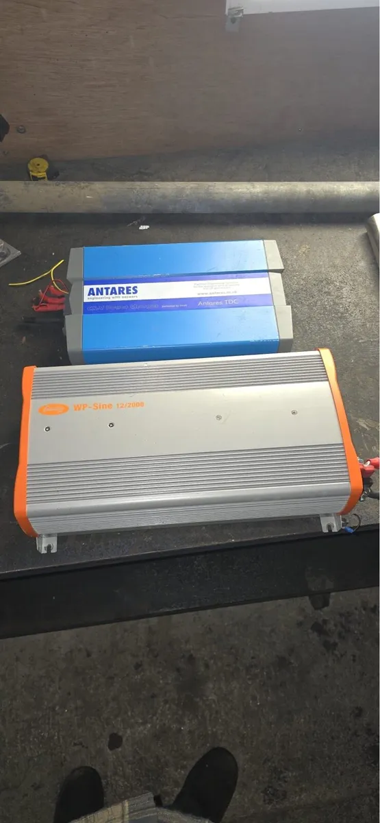 ANTARES charger / WP-Sine 12/2000 inverter - Image 1