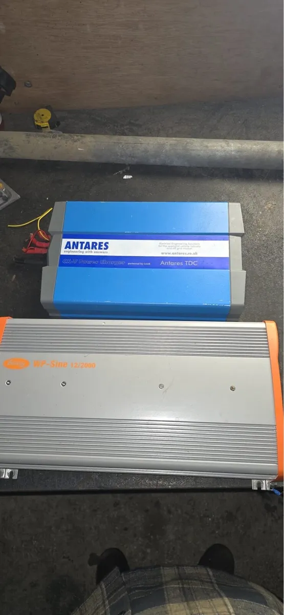 ANTARES charger / WP-Sine 12/2000 inverter - Image 3