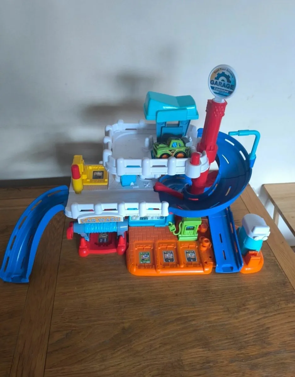 VTech Car Garage - Image 1