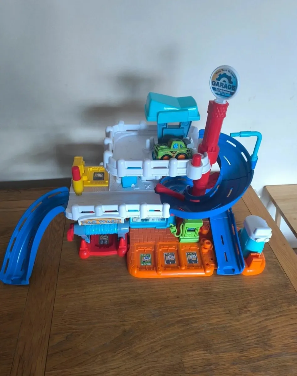 VTech Car Garage - Image 2