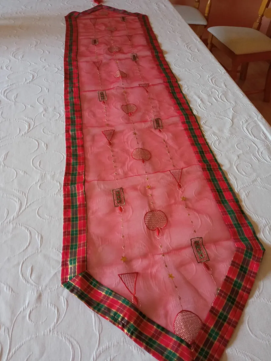 Christmas Table Runner - Image 2