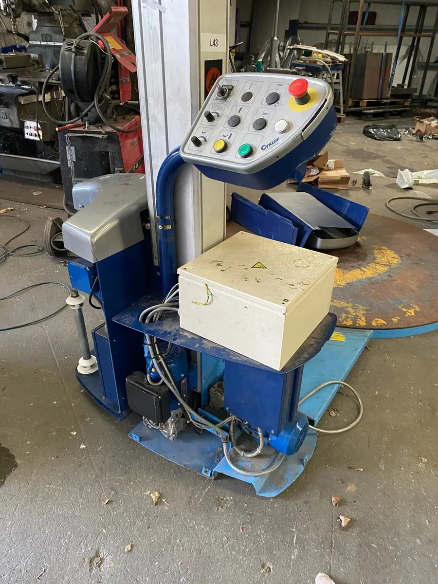 Pallet wrapper  repair or for parts - Image 1