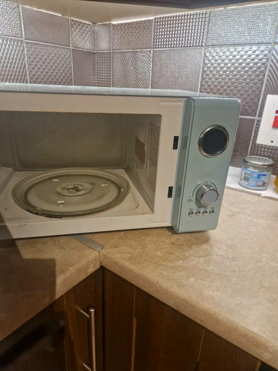 Microwave - Image 2