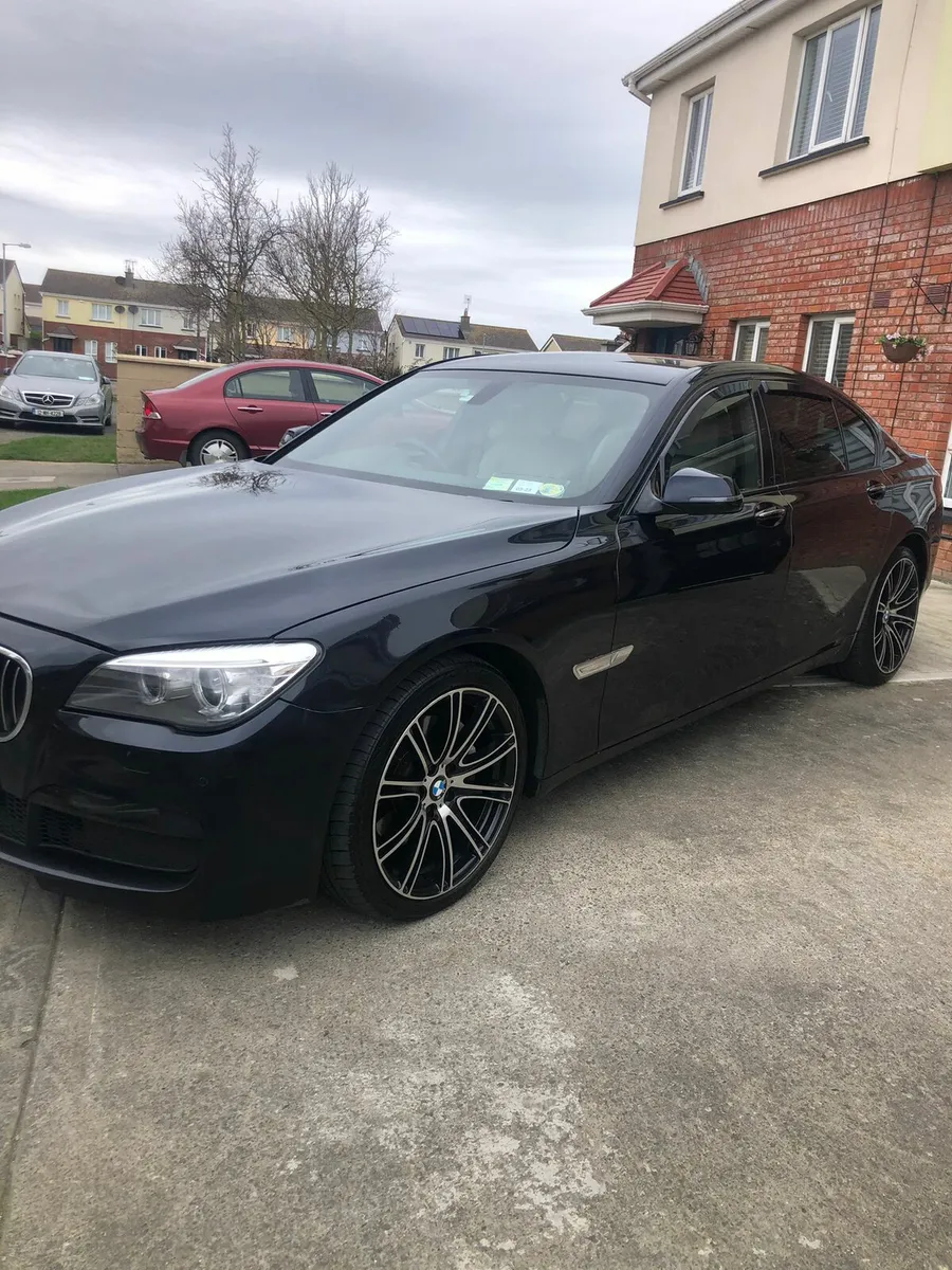 Bmw 730 - Image 1