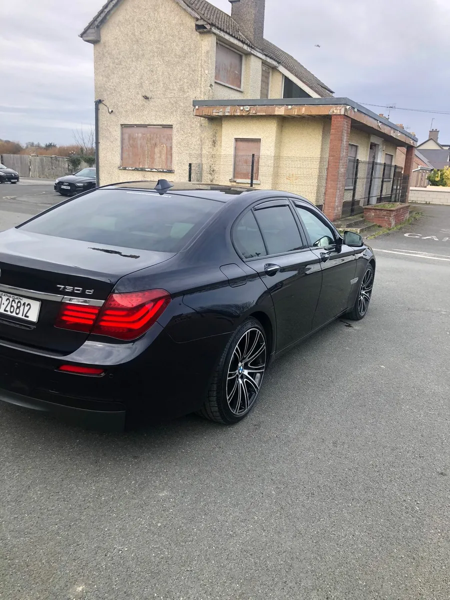 Bmw 730 - Image 2