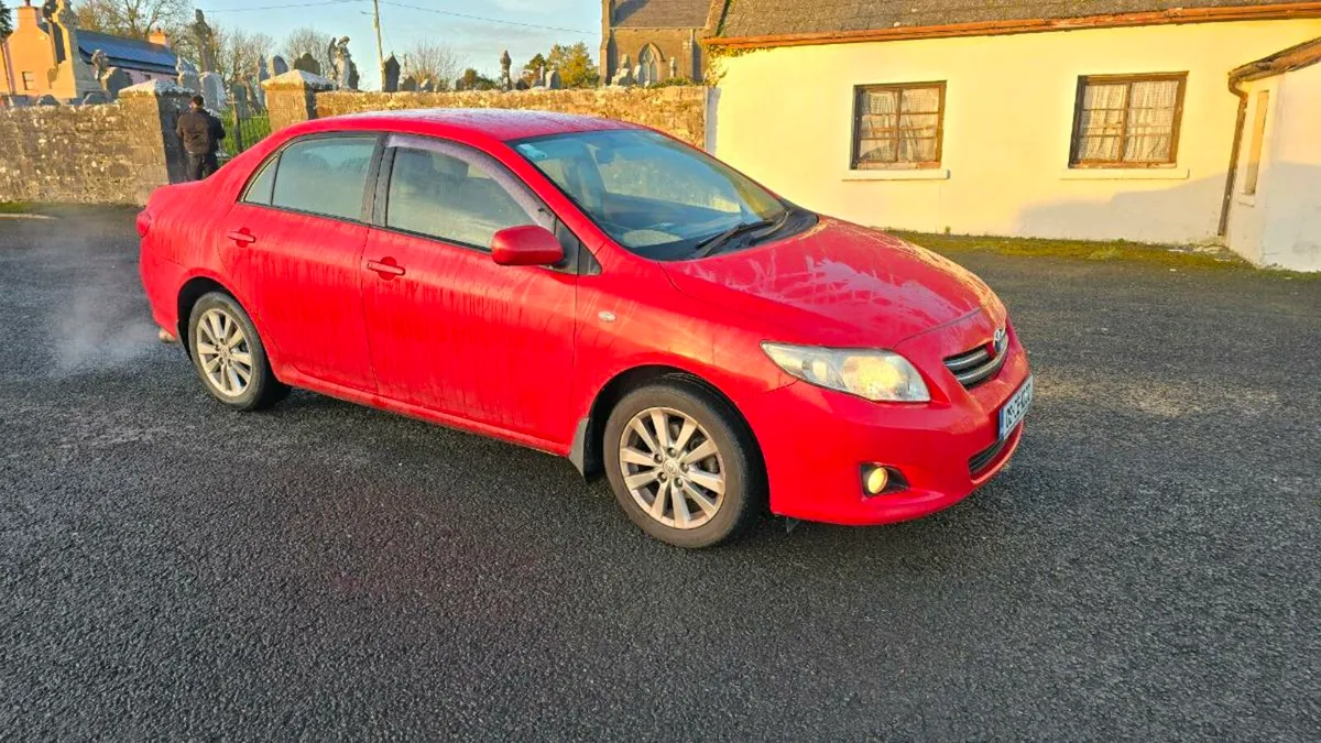 08 Toyotta carrolla 1.4 petrol manual - Image 4