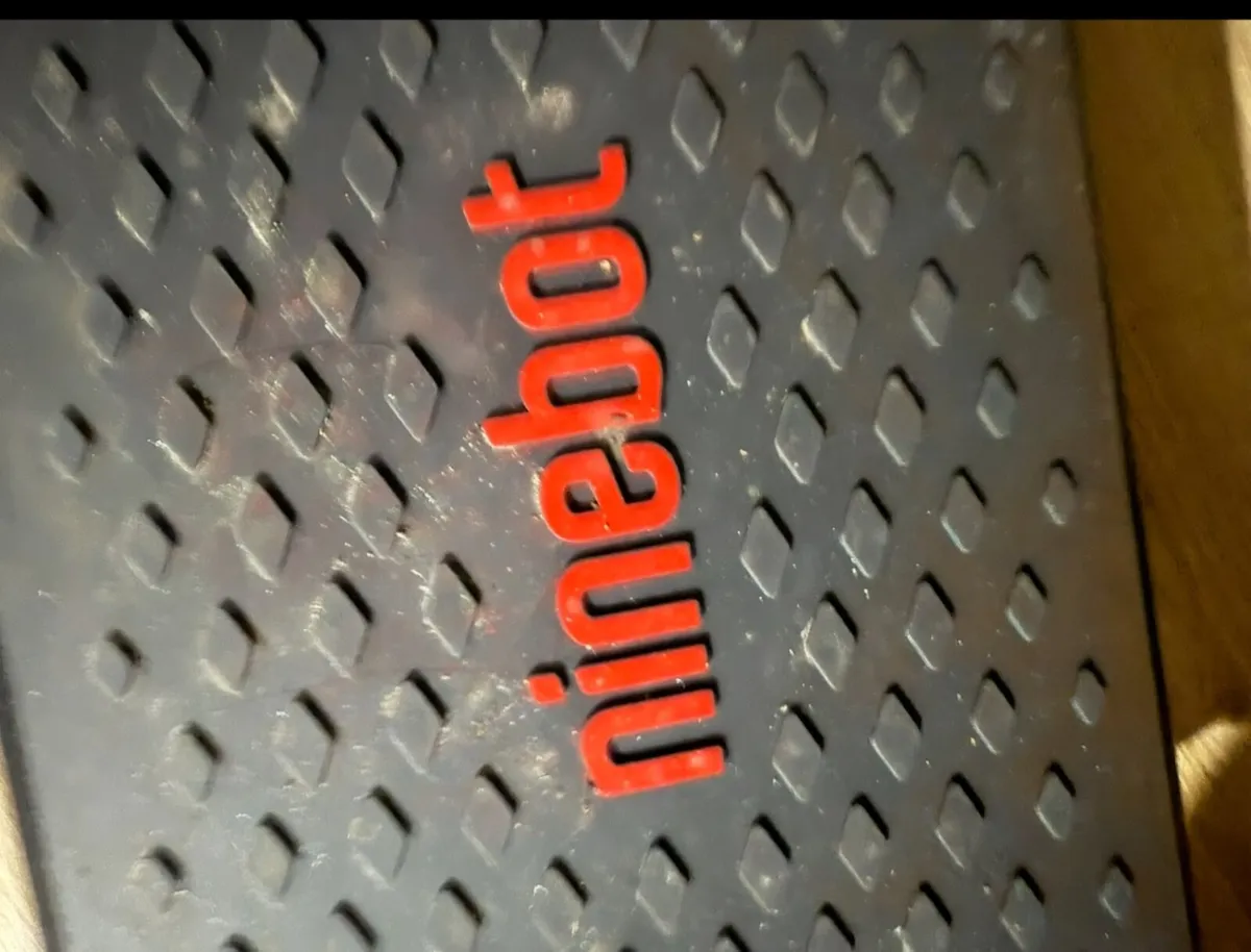 Electric scooter 1 month old - Image 1