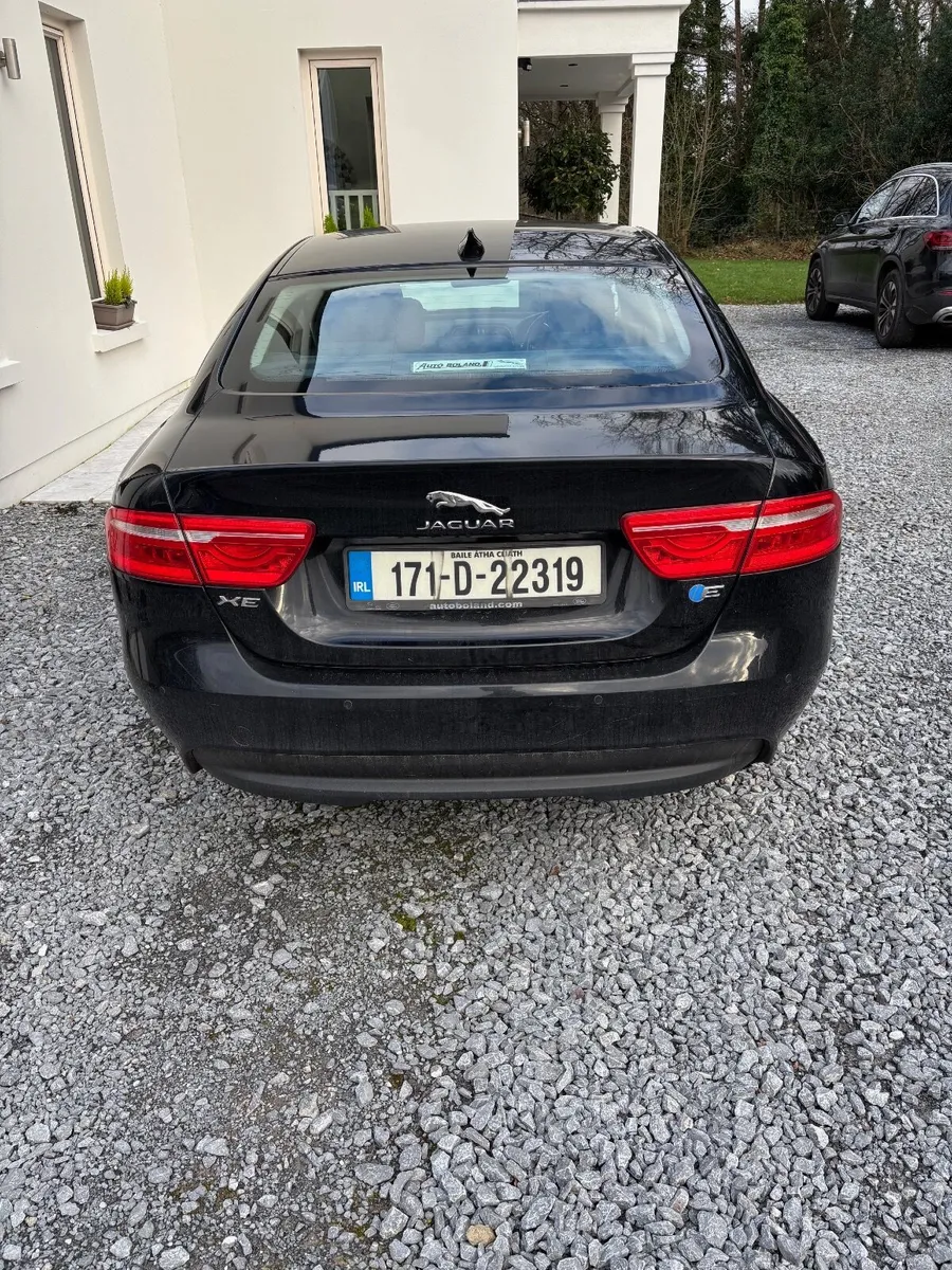 Jaguar XE 2017 - Image 2
