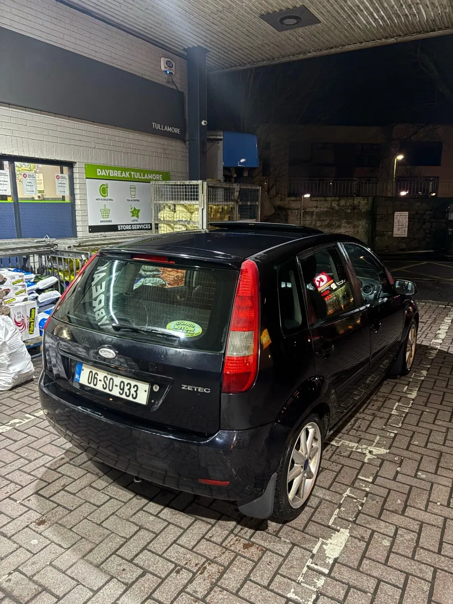 2006 Fiesta 1.25 petrol nct 02/26 tax 01/26 - Image 4
